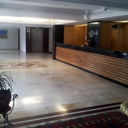 Surtel ホテル クシャダス