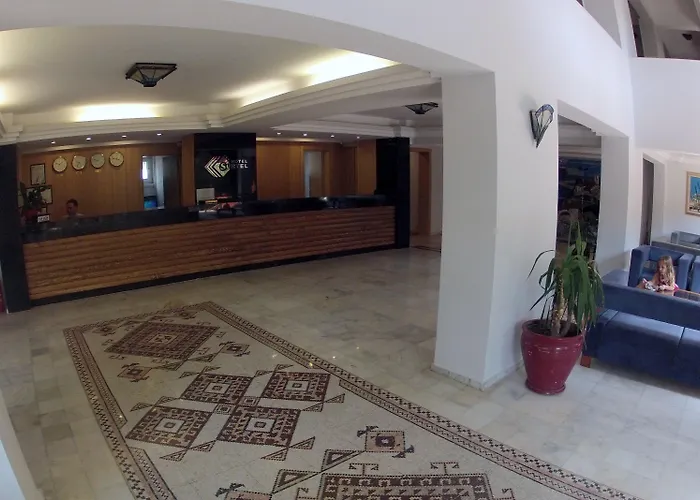 Hotell Surtel Kusadası