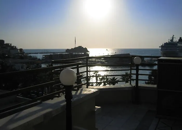 Surtel Hotell 3*
