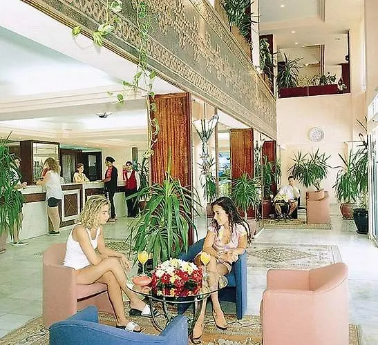 Hotell Surtel Kusadası