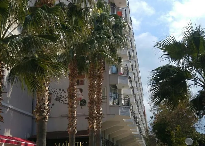 Hotell Surtel Kusadası